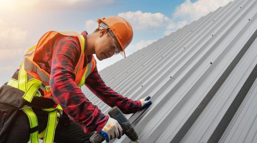 Professional gutter cleaning in Hot Springs, VA
